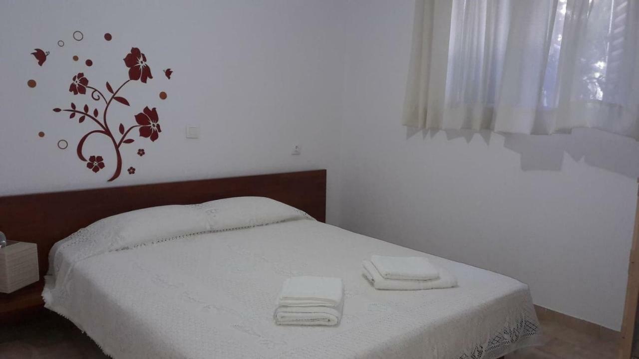 Anastasia' S Guest House Neos Marmaras Esterno foto