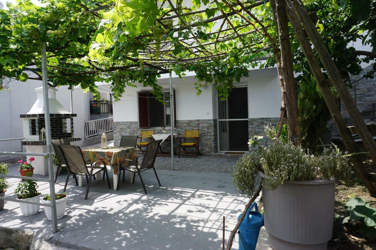 Anastasia' S Guest House Neos Marmaras Esterno foto