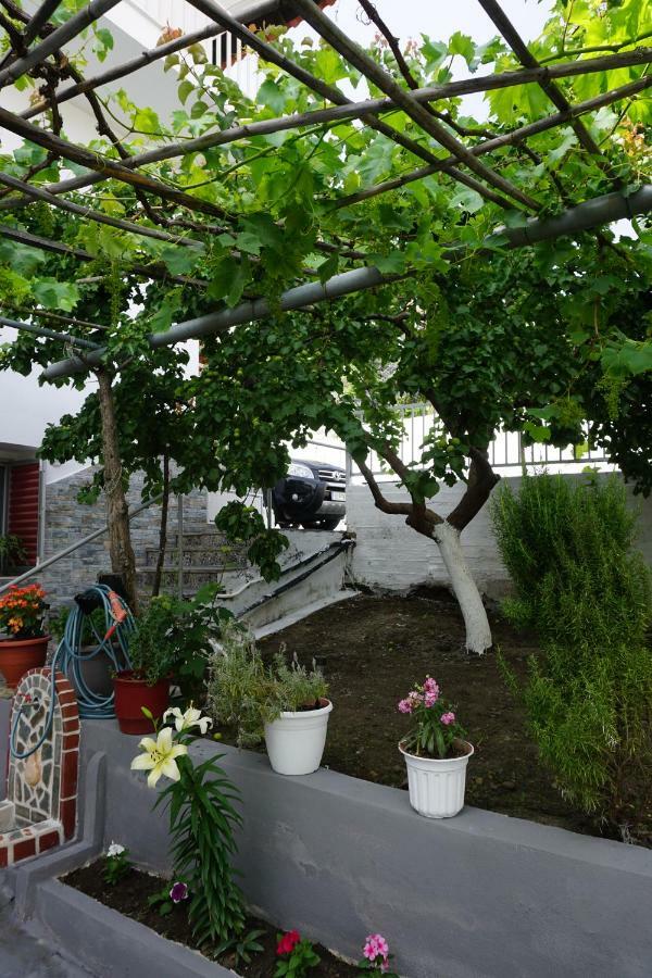 Anastasia' S Guest House Neos Marmaras Esterno foto